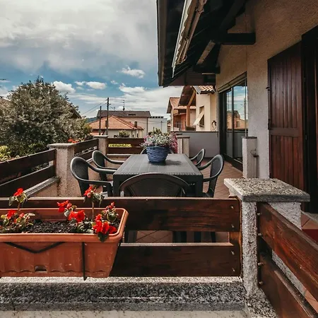 Casa Torelu - Lakeside Leisure & Business Tatil Evi *